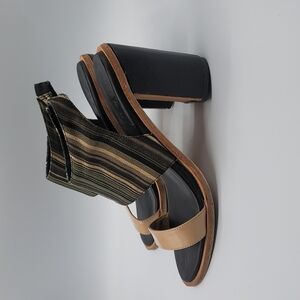 Fiel block heel sandals size 9